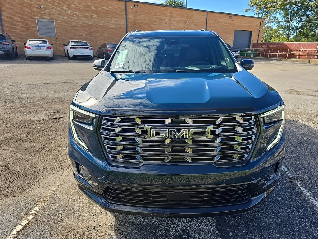 New 2027 GMC Acadia Denali Ultimate w/ LPO, Floor Liner Package AWD/4WD image 2