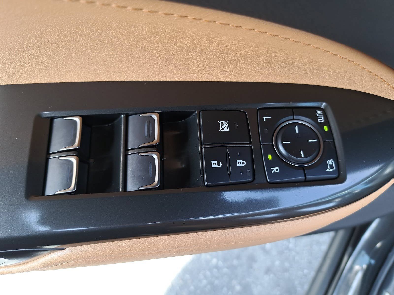 Used 2024 Lexus NX 450h+ AWD w/ Vision Package image 31