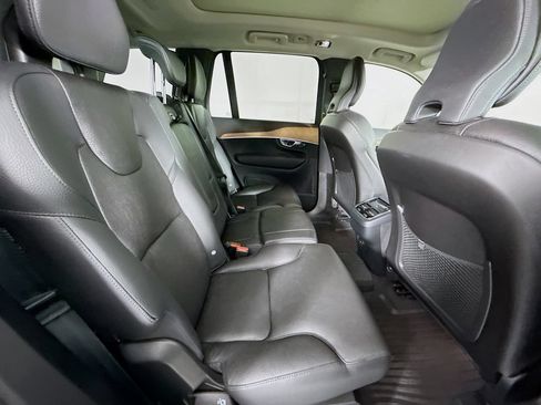 Used 2022 Volvo XC90 T6 Momentum w/ Advanced Package AWD/4WD image 23