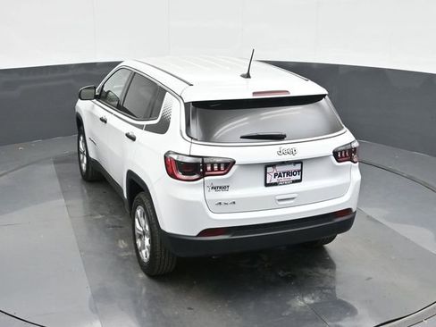 Used 2025 Jeep Compass Sport w/ Mopar Graphics Package AWD/4WD image 27