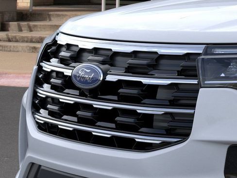 New 2026 Ford Explorer Active RWD image 17