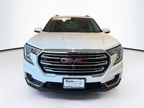 Certified 2022 GMC Terrain SLT w/ Infotainment Package II image 2