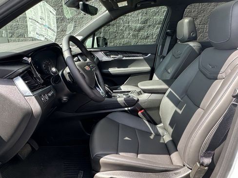 New 2025 Cadillac XT6 Premium Luxury w/ Technology Package image 17