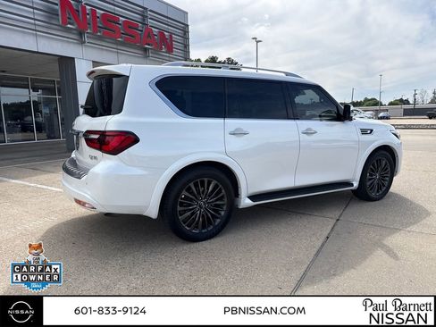 Used 2023 INFINITI QX80 Sensory w/ Cargo Package AWD/4WD image 10