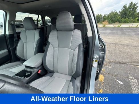 Used 2025 Subaru Outback Premium w/ Popular Package #1A AWD/4WD image 9