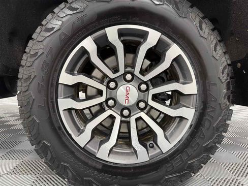 Used 2023 GMC Sierra 1500 AT4 image 39