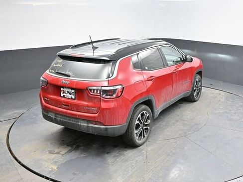 Used 2024 Jeep Compass Limited image 39