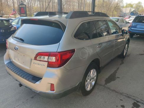 Used 2016 Subaru Outback 2.5i Premium AWD/4WD image 6