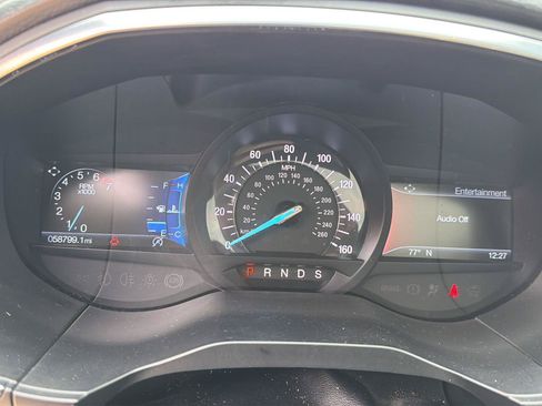 Used 2020 Ford Edge Titanium w/ Equipment Group 301A AWD/4WD image 16