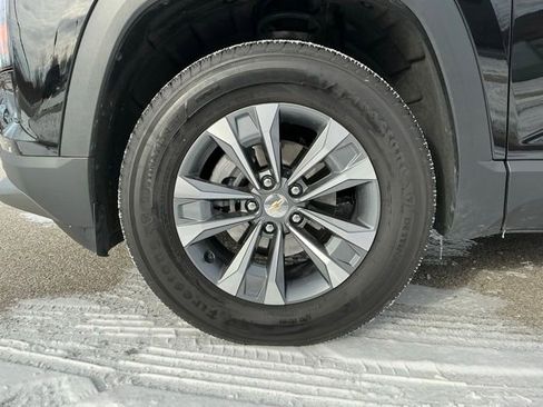 Used 2025 Chevrolet Equinox LT w/ Convenience Package II image 16