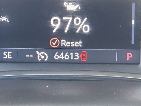 Used 2022 Chevrolet Traverse LT image 19