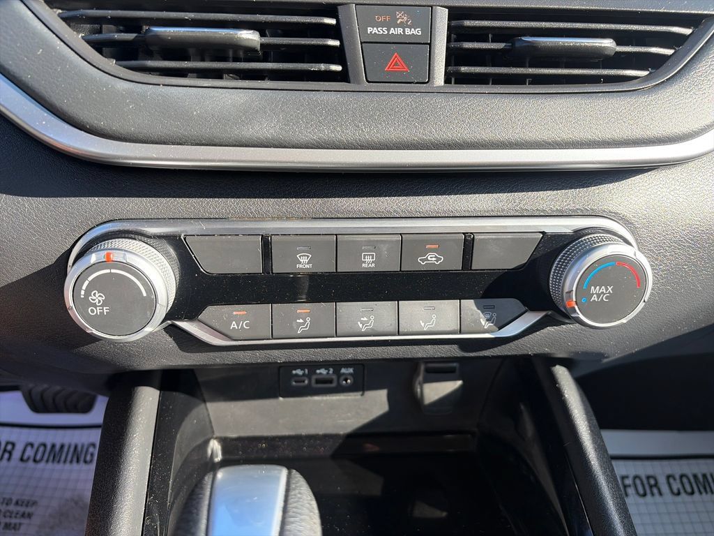 Used 2021 Nissan Altima 2.5 SV AWD/4WD image 18