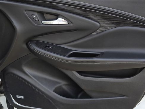 Used 2017 Buick Envision Premium image 8