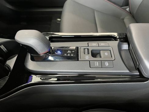 New 2026 Toyota Prius Plug-In Hybrid FWD image 26