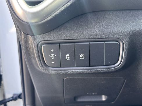 Used 2025 Kia Soul LX image 23