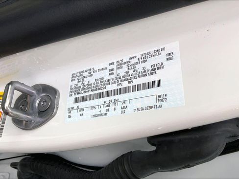 Certified 2022 Ford Escape SEL image 33