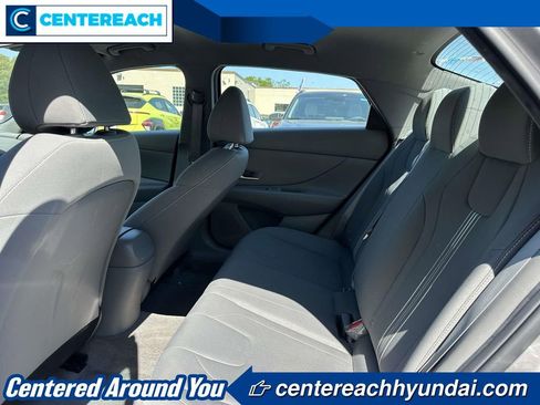 Used 2021 Hyundai Elantra SEL w/ Cargo Package FWD image 9