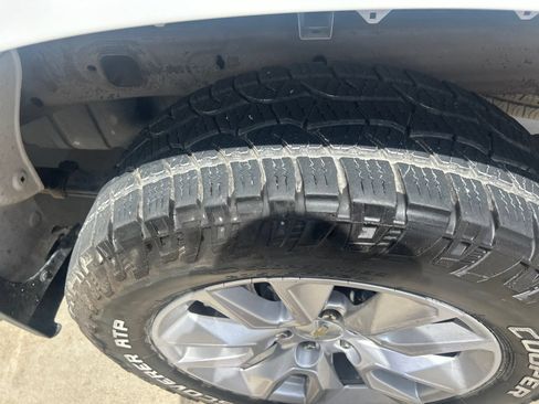 Used 2022 Chevrolet Silverado 1500 Custom RWD image 17