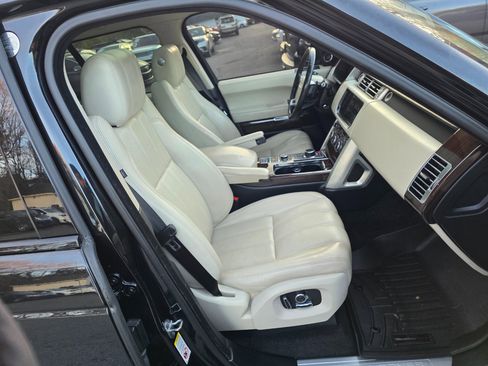 Used 2016 Land Rover Range Rover HSE image 14