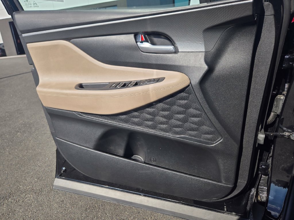 Used 2023 Hyundai Santa Fe SEL FWD image 16