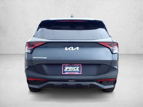 Used 2025 Kia Sportage LX FWD image 3