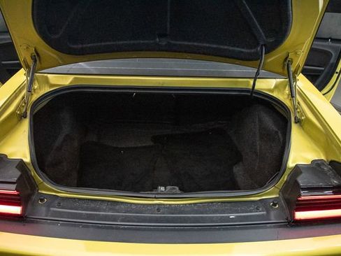 Used 2020 Dodge Challenger R/T Scat Pack w/ Dynamics Package RWD image 20