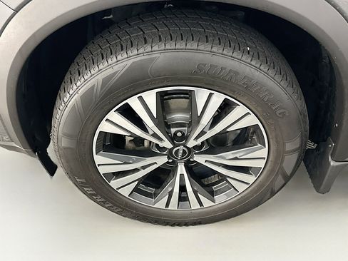 Used 2023 Nissan Rogue SV AWD/4WD image 11