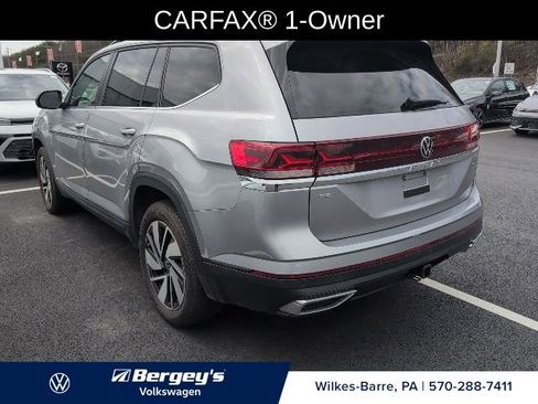 Used 2025 Volkswagen Atlas SE image 3