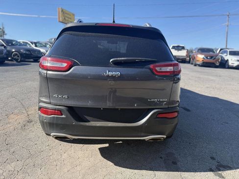 Used 2018 Jeep Cherokee Limited w/ Luxury Group AWD/4WD image 1