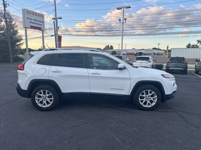 Used 2015 Jeep Cherokee Latitude w/ Comfort/Convenience Group AWD/4WD image 8
