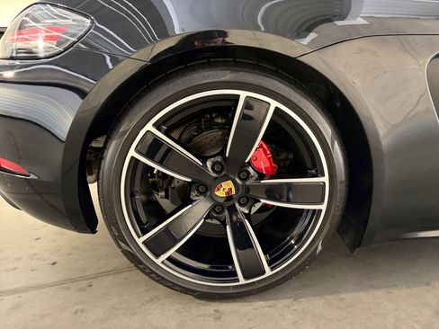 Certified 2025 Porsche 718 Boxster S RWD image 21