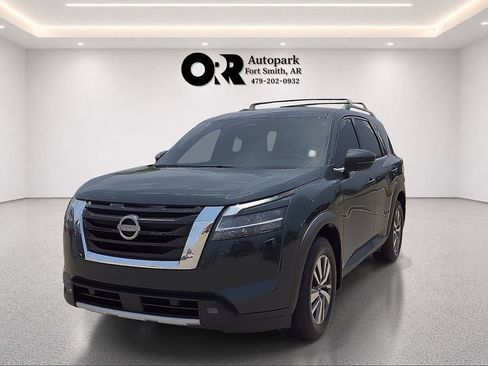 Used 2023 Nissan Pathfinder SL w/ Lighting Package (N92) AWD/4WD image 2