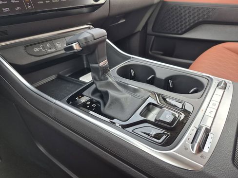 New 2026 Kia Carnival SX FWD image 9