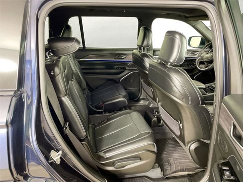 Used 2023 Jeep Grand Cherokee L Overland image 28