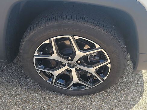 Certified 2025 Jeep Compass Limited AWD/4WD image 27