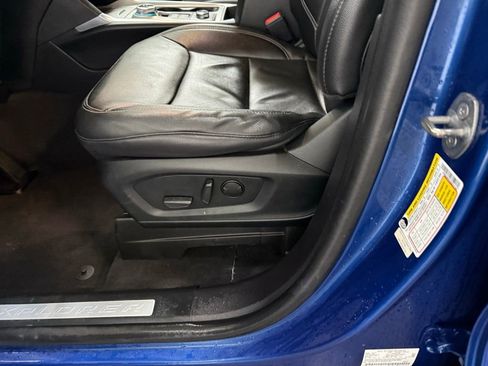 Used 2022 Ford Explorer Limited w/ Equipment Group 301A image 20