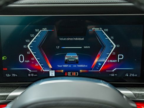 Used 2024 BMW i7 eDrive50 w/ M Sport Package RWD image 26