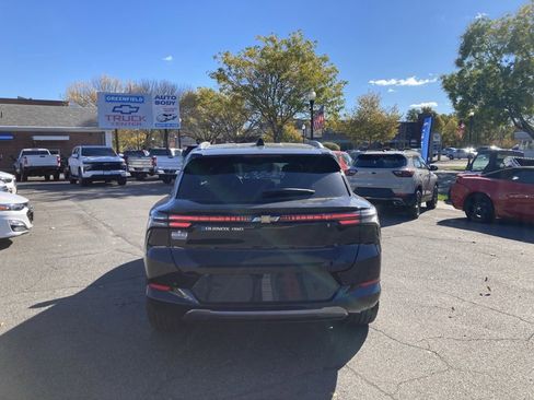 New 2026 Chevrolet Equinox EV LT image 6