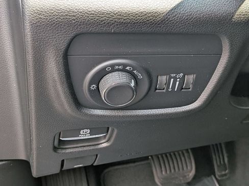 Certified 2023 Jeep Grand Cherokee Laredo w/ MOPAR Finishing Package AWD/4WD image 14