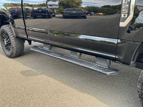 Used 2022 Ford F250 XL w/ STX Appearance Package AWD/4WD image 12