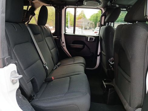 Used 2019 Jeep Wrangler Unlimited Sport S image 13