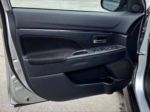 Used 2024 Mitsubishi Outlander Sport ES image 9