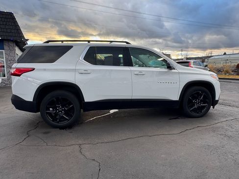 Used 2021 Chevrolet Traverse LS image 10