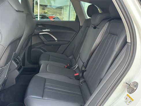 Used 2025 Audi Q5 Premium Plus w/ Premium Plus image 14