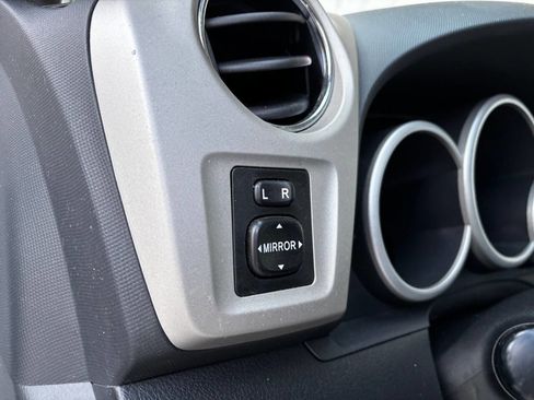 Used 2010 Toyota Matrix image 17