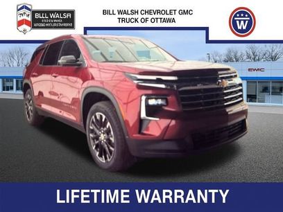 Used 2025 Chevrolet Traverse LT w/ Sun and Wheel Package