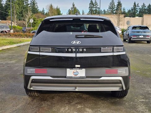 New 2026 Hyundai Ioniq 5 SE image 7