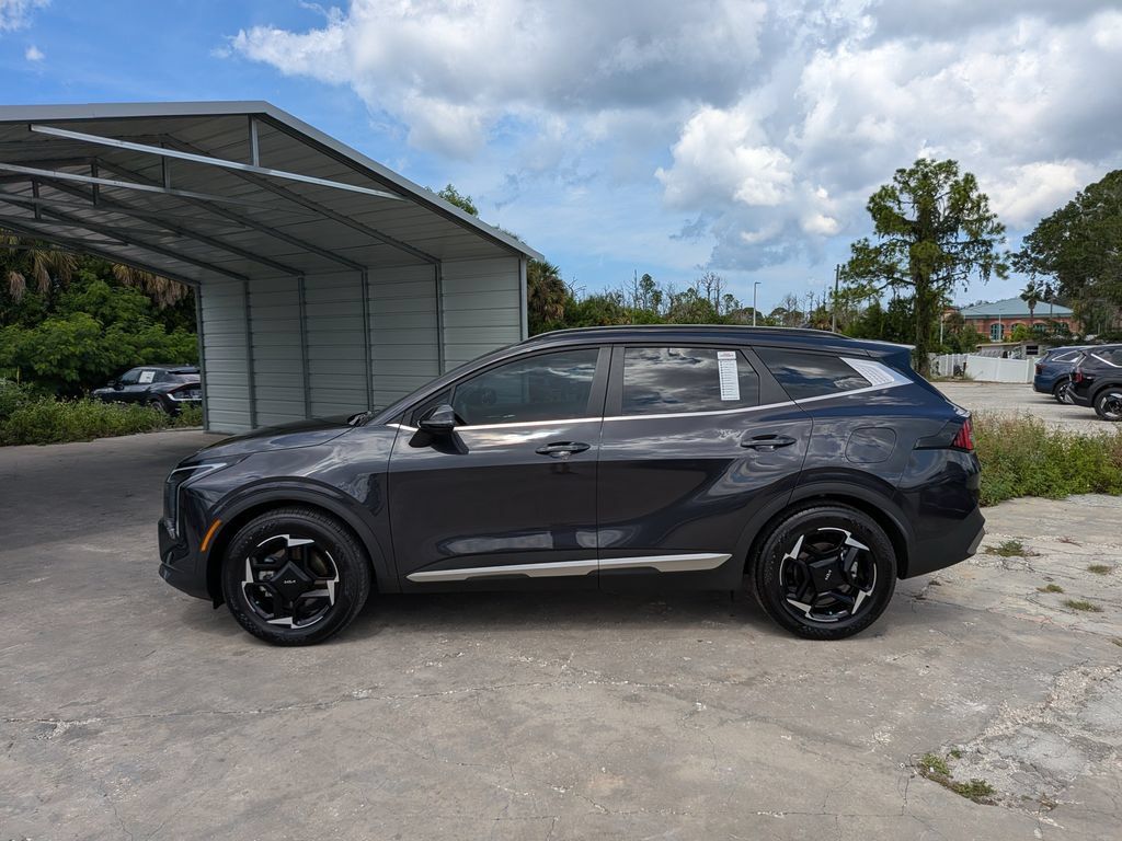 Certified 2026 Kia Sportage EX w/ EX Panorama Roof Package FWD image 5