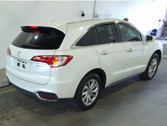 Used 2017 Acura RDX w/ Technology Package FWD image 2