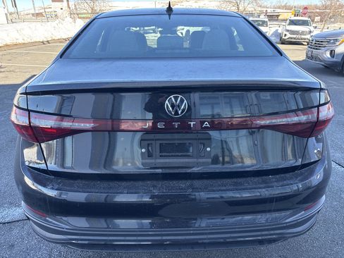 Certified 2025 Volkswagen Jetta S image 5